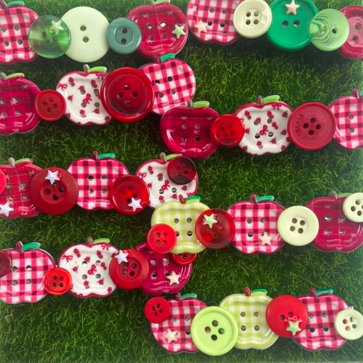 Large Apple Button clips (8 designs)