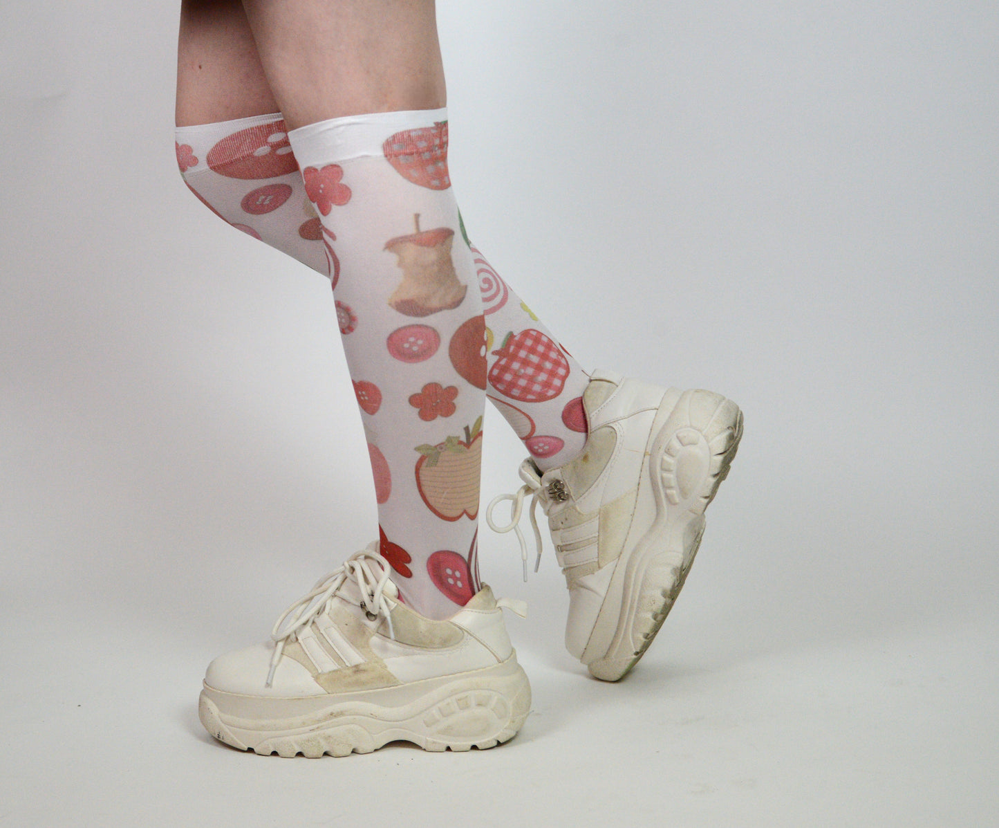 Apple Star Knee length socks ( one size 4-7)
