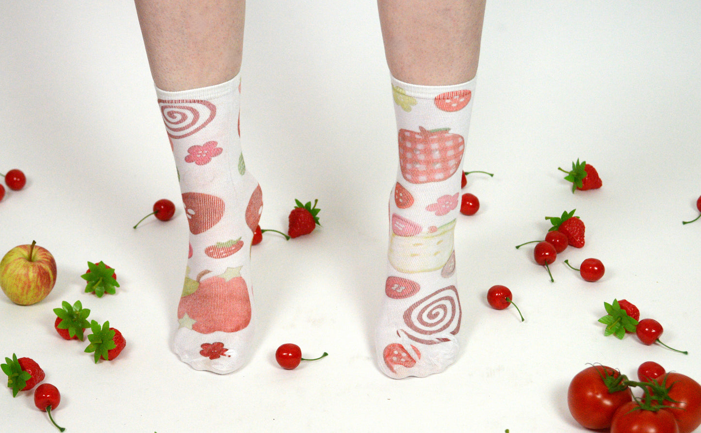 Apple Star Socks (one size 4-7)