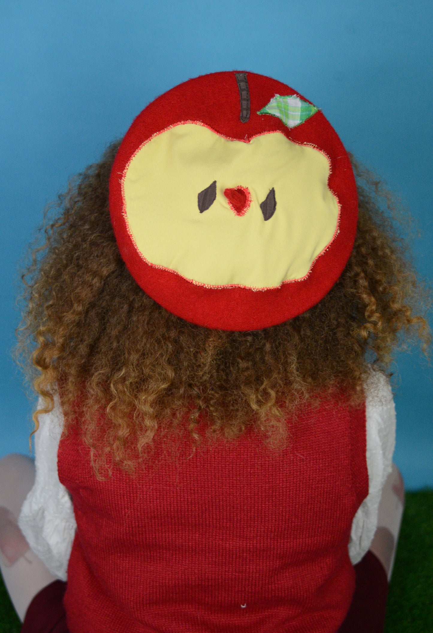 Apple Beret (one size)