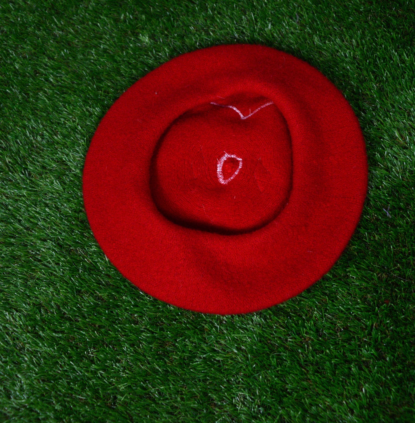 Apple Beret (one size)