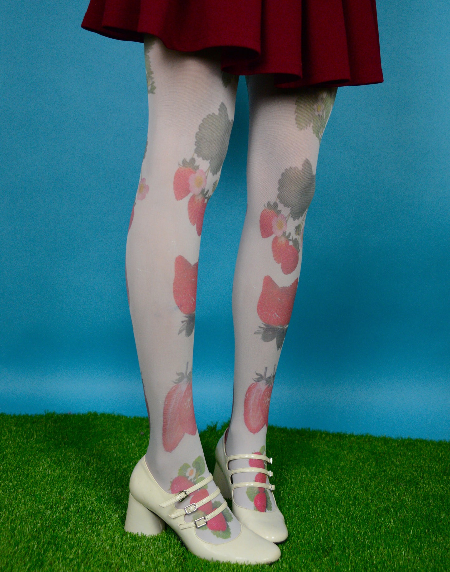Wild Strawberry Tights S-2XL