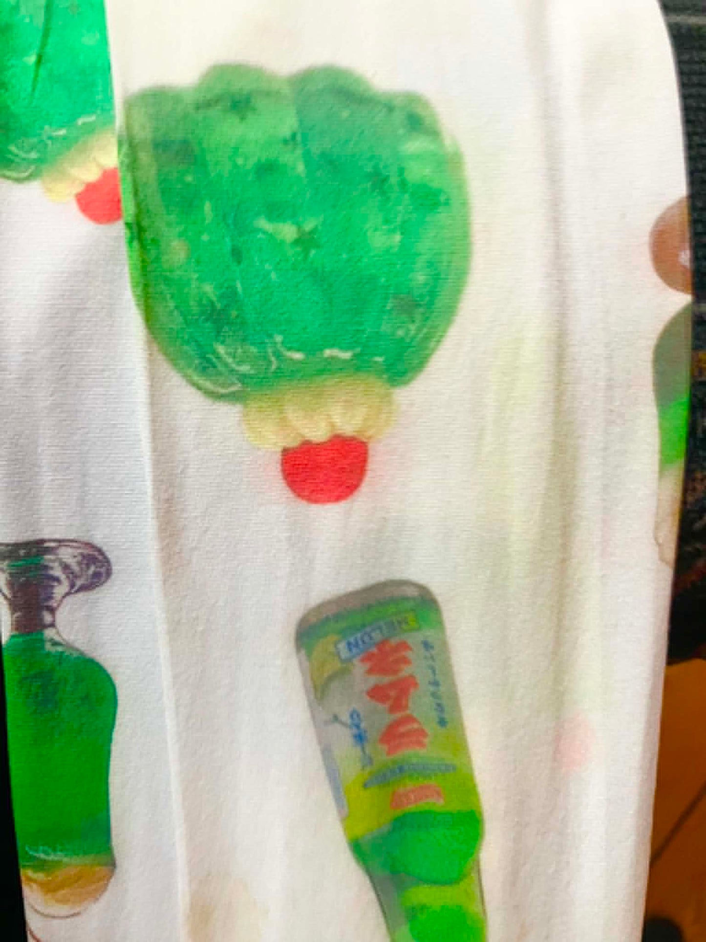 QS sale Melons, size large.