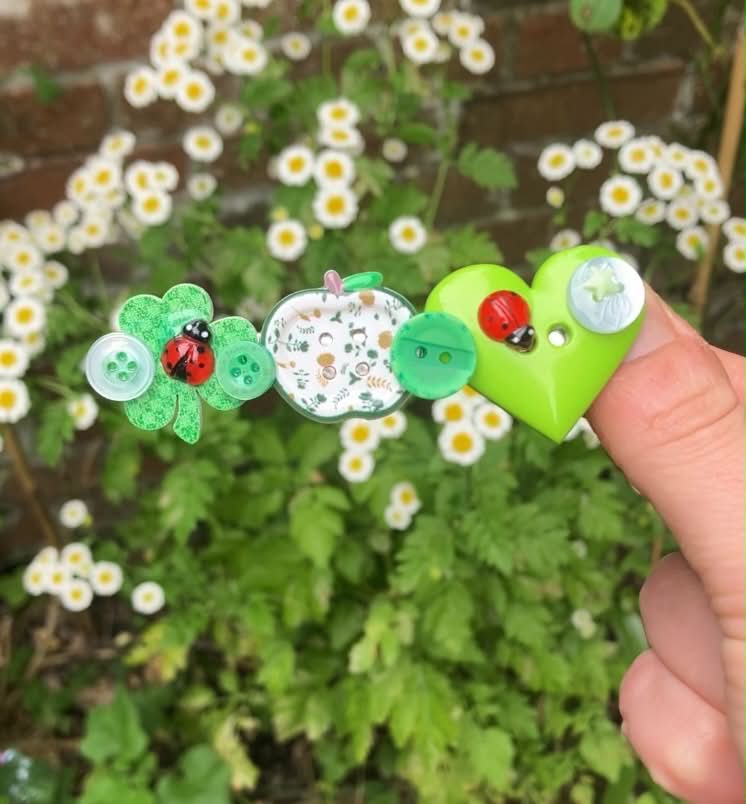 Lucky Bug clips ( 8 designs)