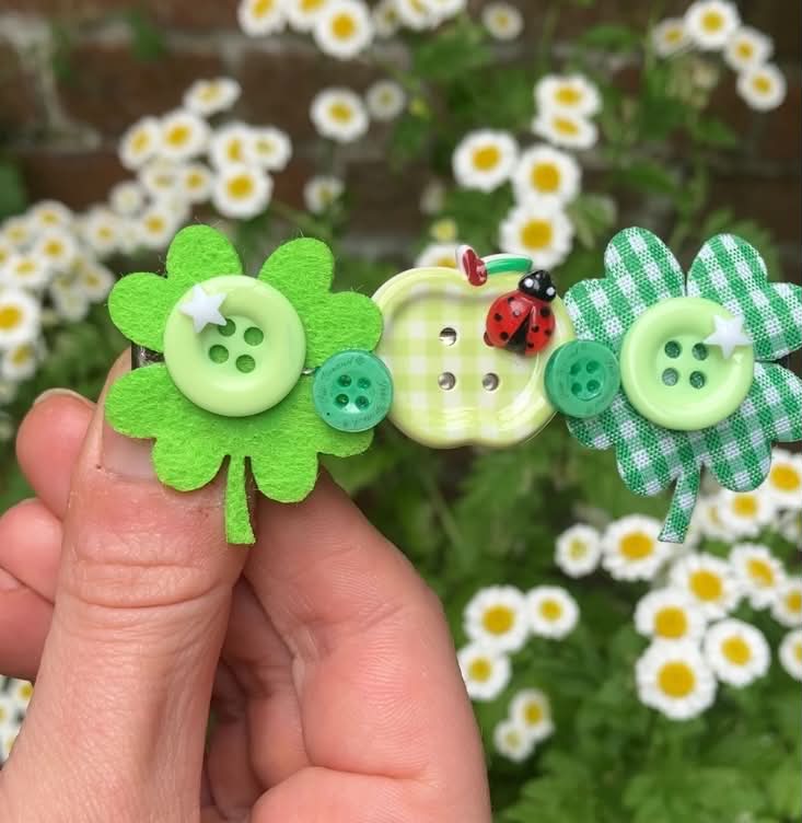 Lucky Bug clips ( 8 designs)