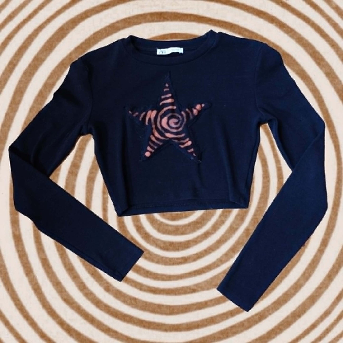 Spiral star crop top ( small 6-8)