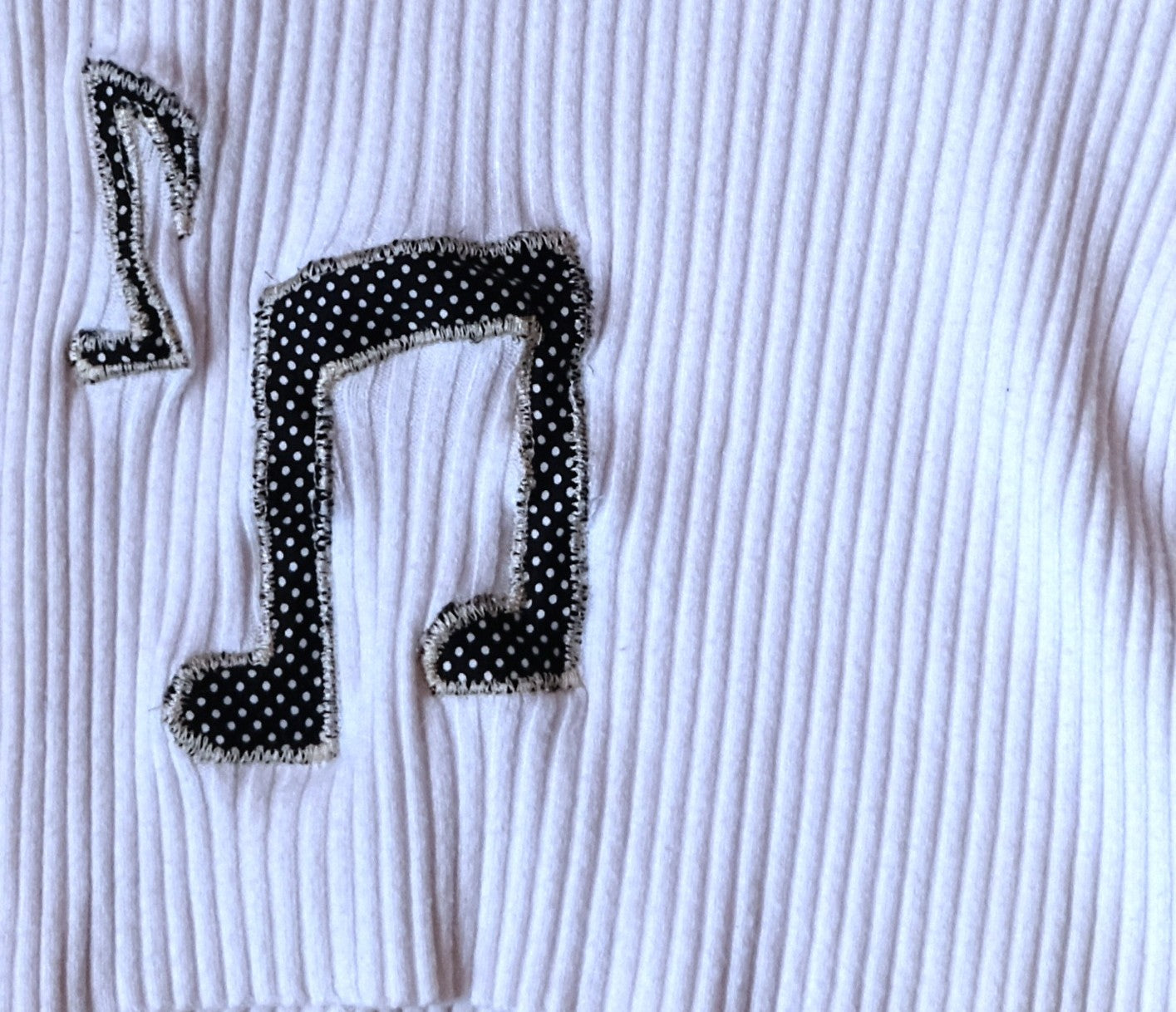 Music stretchy roll neck top Small 6-8