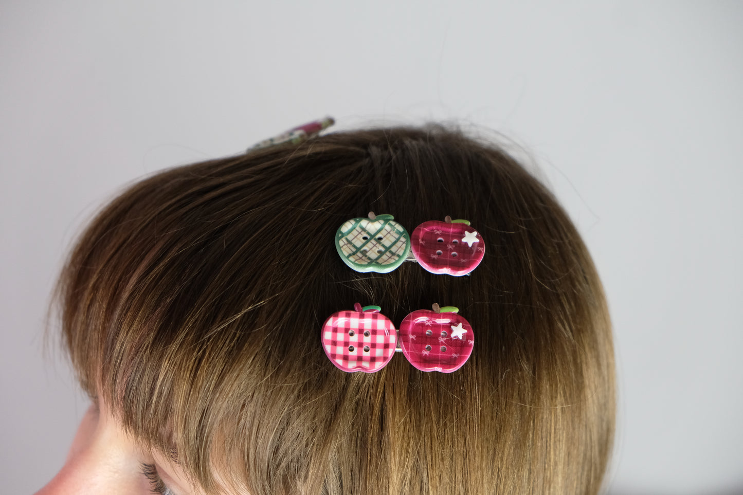 2 X Mini Apple clips ( 6 designs)