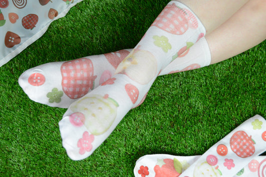 Apple Star Socks (one size 4-7)