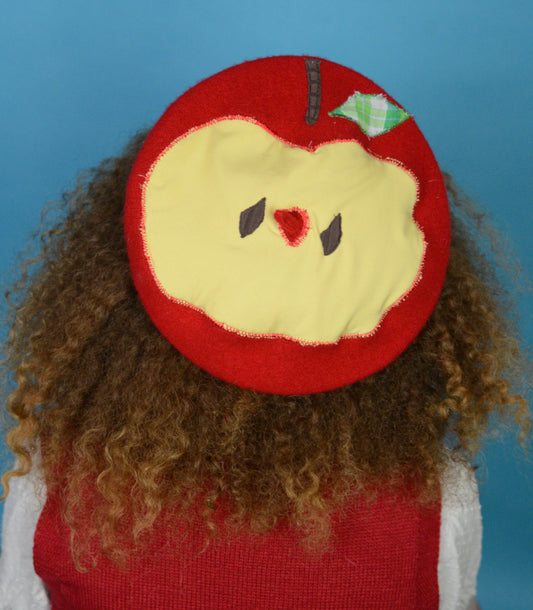Apple Beret (one size)