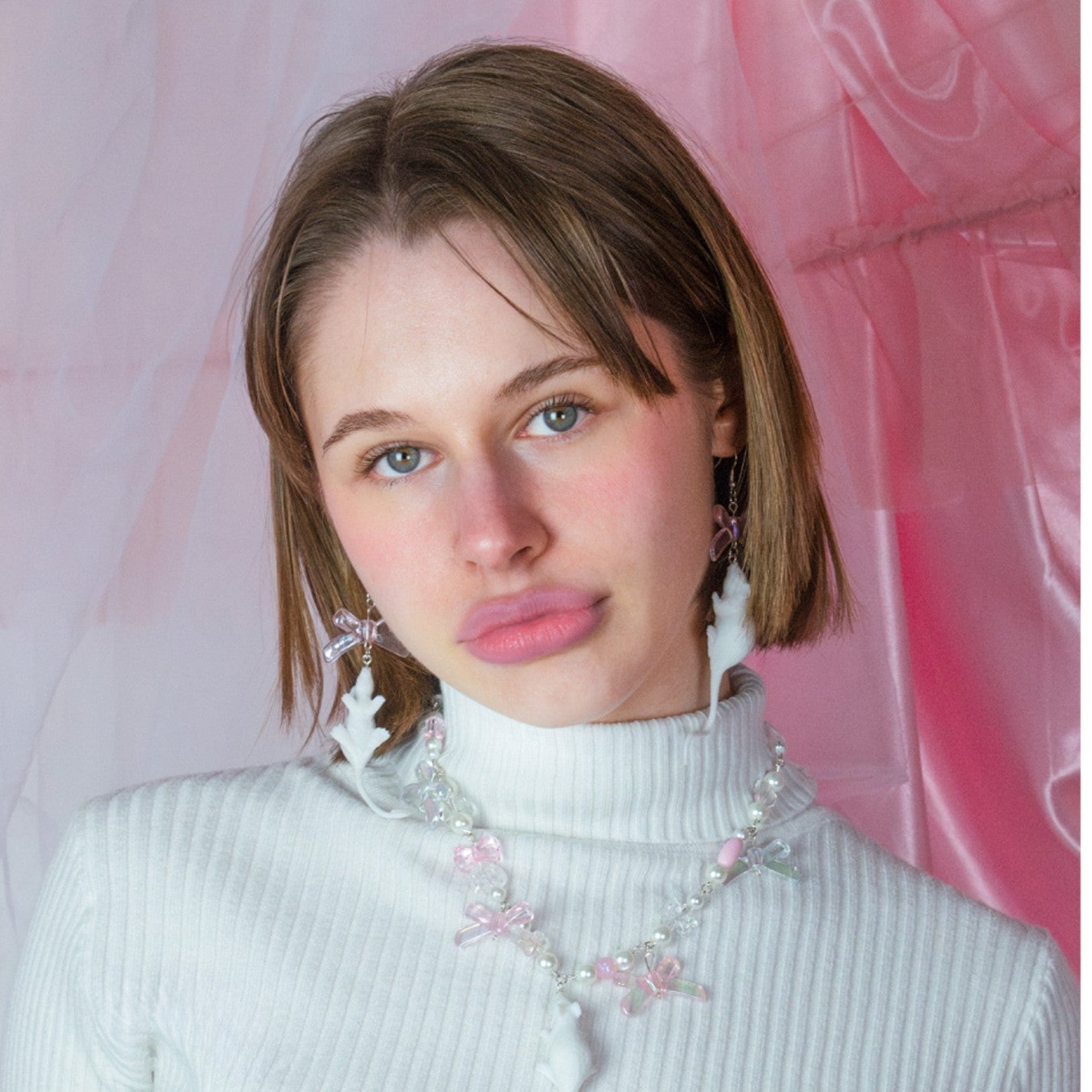 Rat Bow Earrings - White/ Black/ Grey