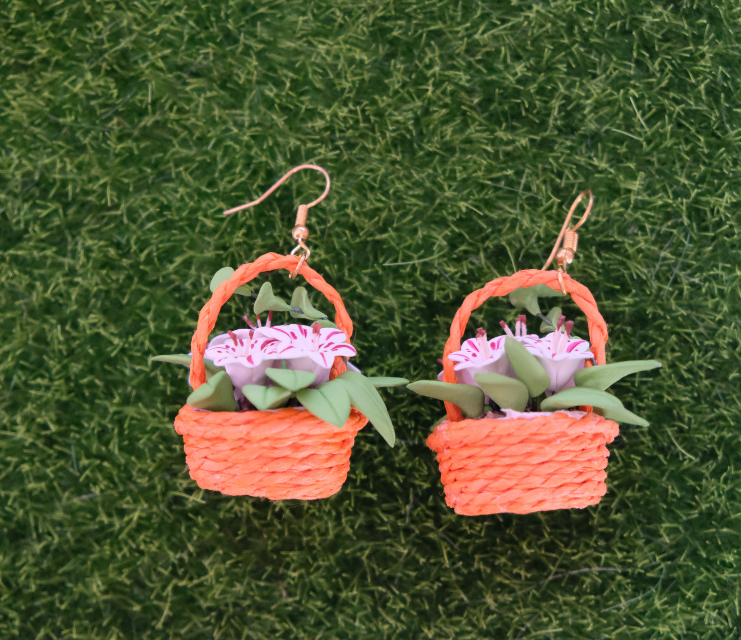 Lily basket earrings