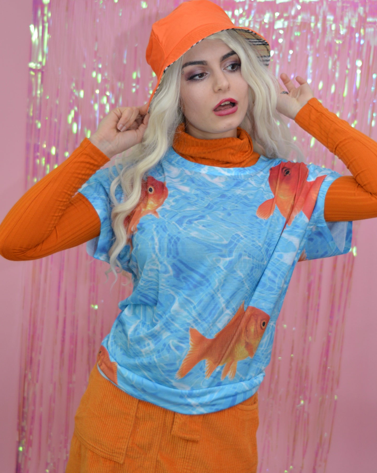 Gold fish tee S,M,L